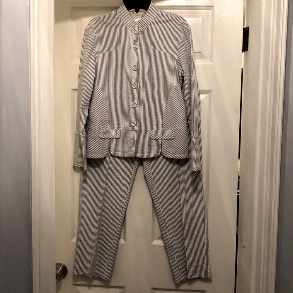 BEAUTIFUL Garnet Hill seersucker suit